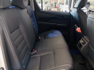 Toyota Hilux 2.8GD-6 double cab SRX 4x4 - Image 18