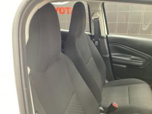 Toyota Vitz 1.0 XR manual - Image 16