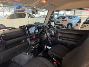 Suzuki Jimny 1.5 GLX AllGrip 3-door manual - Image 7