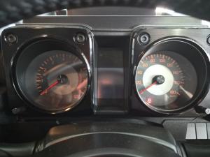 Suzuki Jimny 1.5 GLX AllGrip 3-door manual - Image 11