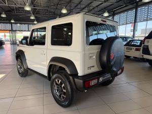 Suzuki Jimny 1.5 GLX AllGrip 3-door manual - Image 18
