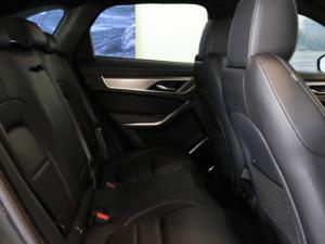 Jaguar F-Pace D200 AWD R-Dynamic SE - Image 10