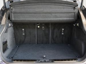 Jaguar F-Pace D200 AWD R-Dynamic SE - Image 11