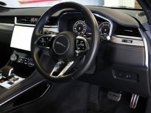 Jaguar F-Pace D200 AWD R-Dynamic SE - Image 25