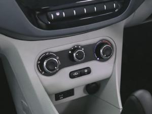 Tata Tiago 1.2 XT auto - Image 13