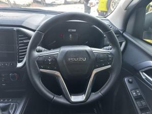 Isuzu D-Max 1.9TD double cab LS manual - Image 8