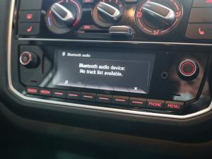 Volkswagen up! cross up! 5-door 1.0 - Image 16