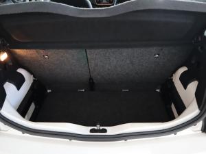 Volkswagen up! cross up! 5-door 1.0 - Image 5