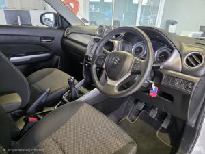 Suzuki Vitara 1.6 GL+ - Image 9