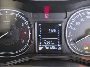 Suzuki Vitara Brezza 1.5 GL - Image 15
