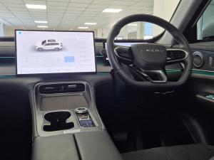 Chery Tiggo 8 1.5T CSH Plug-In Hybrid Apex - Image 13