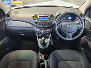 Hyundai i10 1.1 Motion - Image 15
