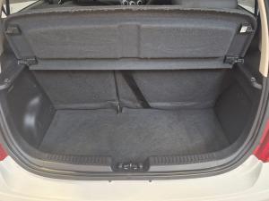 Hyundai i10 1.1 Motion - Image 17