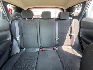 Nissan Qashqai 1.2T Visia - Image 12