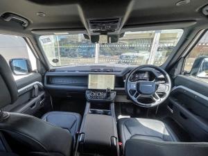 Land Rover Defender 110 D350 X-Dynamic HSE - Image 10