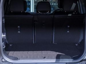 Land Rover Defender 110 D350 X-Dynamic HSE - Image 17