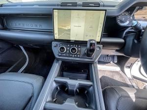 Land Rover Defender 110 D350 X-Dynamic HSE - Image 5