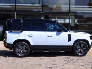 Land Rover Defender 110 D350 X-Dynamic HSE - Image 8