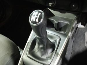 Suzuki Baleno 1.5 GLX manual - Image 25