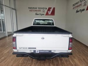 Nissan NP300 Hardbody 2 - Image 5