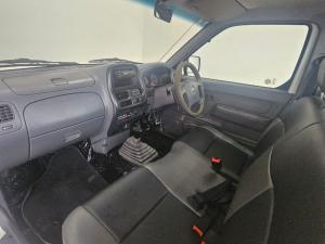 Nissan NP300 Hardbody 2 - Image 7