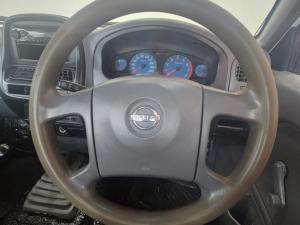 Nissan NP300 Hardbody 2 - Image 8