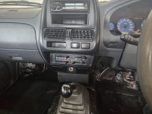 Nissan NP300 Hardbody 2 - Image 10