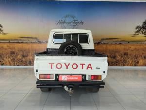 Toyota Land Cruiser 79 2.8GD-6 double cab auto - Image 5