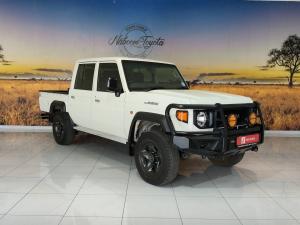 Toyota Land Cruiser 79 2.8GD-6 double cab auto - Image 1