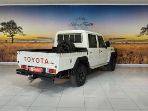 Toyota Land Cruiser 79 2.8GD-6 double cab auto - Image 2