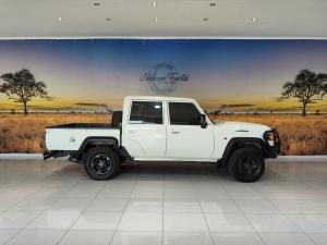 Toyota Land Cruiser 79 2.8GD-6 double cab auto - Image 3