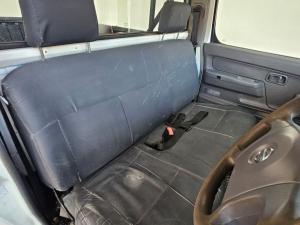 Nissan NP300 Hardbody 2 - Image 11