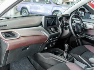 Toyota Starlet Cross 1.5 XS manual - Image 7