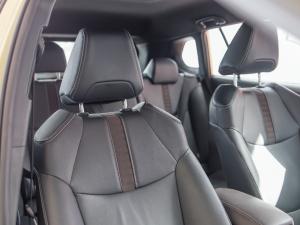 Toyota Corolla Cross 1.8 HEV XR - Image 11