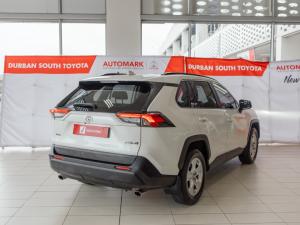Toyota RAV4 2.0 GX auto - Image 2