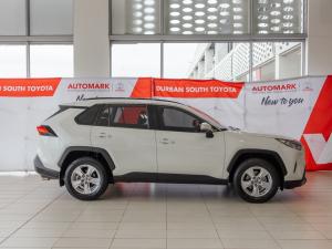 Toyota RAV4 2.0 GX auto - Image 3