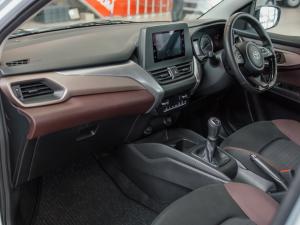 Toyota Starlet Cross 1.5 XS manual - Image 7