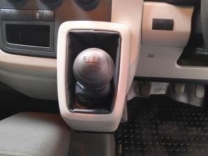 Toyota Quantum 2.8 LWB panel van manual - Image 13