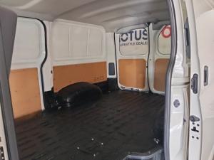 Toyota Quantum 2.8 LWB panel van manual - Image 16