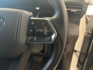 Toyota Land Cruiser 300 3.3D GR-Sport - Image 10