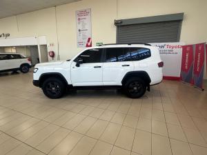 Toyota Land Cruiser 300 3.3D GR-Sport - Image 18