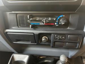 Toyota Land Cruiser 79 4.5D-4D V8 double cab LX - Image 11