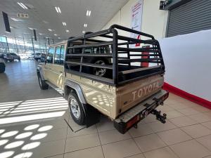 Toyota Land Cruiser 79 4.5D-4D V8 double cab LX - Image 15