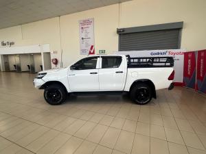 Toyota Hilux 2.4GD-6 double cab 4x4 Raider manual - Image 19