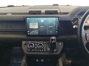 Land Rover Defender 110 D300 X-Dynamic SE - Image 14