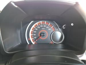 Toyota Vitz 1.0 XR manual - Image 10