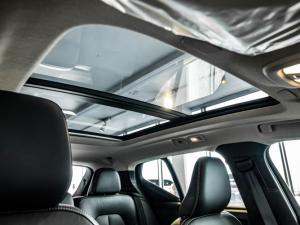 Volvo XC40 B3 Plus Dark - Image 11