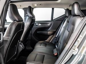 Volvo XC40 B3 Plus Dark - Image 13