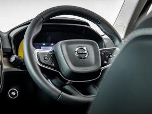 Volvo XC40 B3 Plus Dark - Image 16