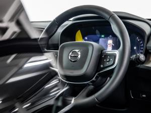Volvo XC40 B3 Plus Dark - Image 17